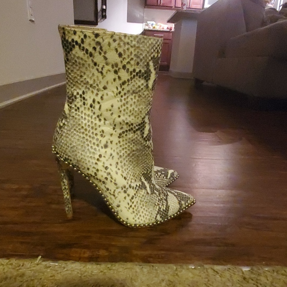 Trendy snakeskin boots